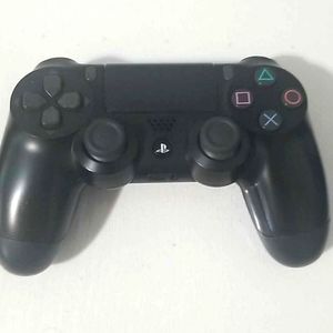 PS4 controller or PS3 controls